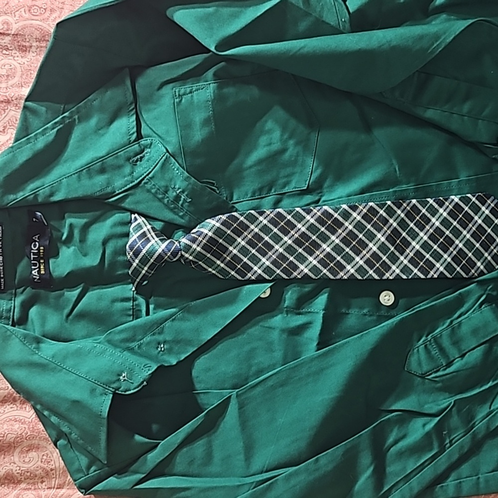Nautica green dress shirt with tie, size 7